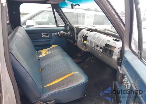 1985 Chevrolet C10 z USA, uszkodzony, nr VIN 1GCDC14HXFF301055